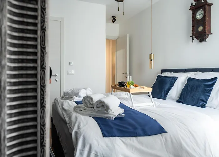 Ctrl Alt Retreat Split Lejlighed Split