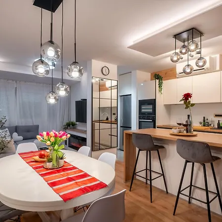 Ctrl Alt Retreat - 4 Star And Parking Apartman *