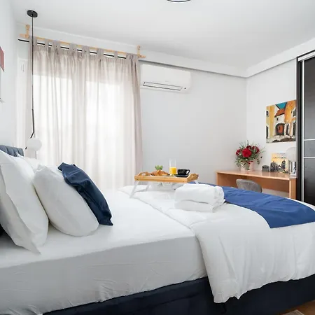 Ctrl Alt Retreat - 4 Star And Parking Apartment Split