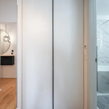 Ctrl Alt Retreat - 4 Star And Parking Apartment